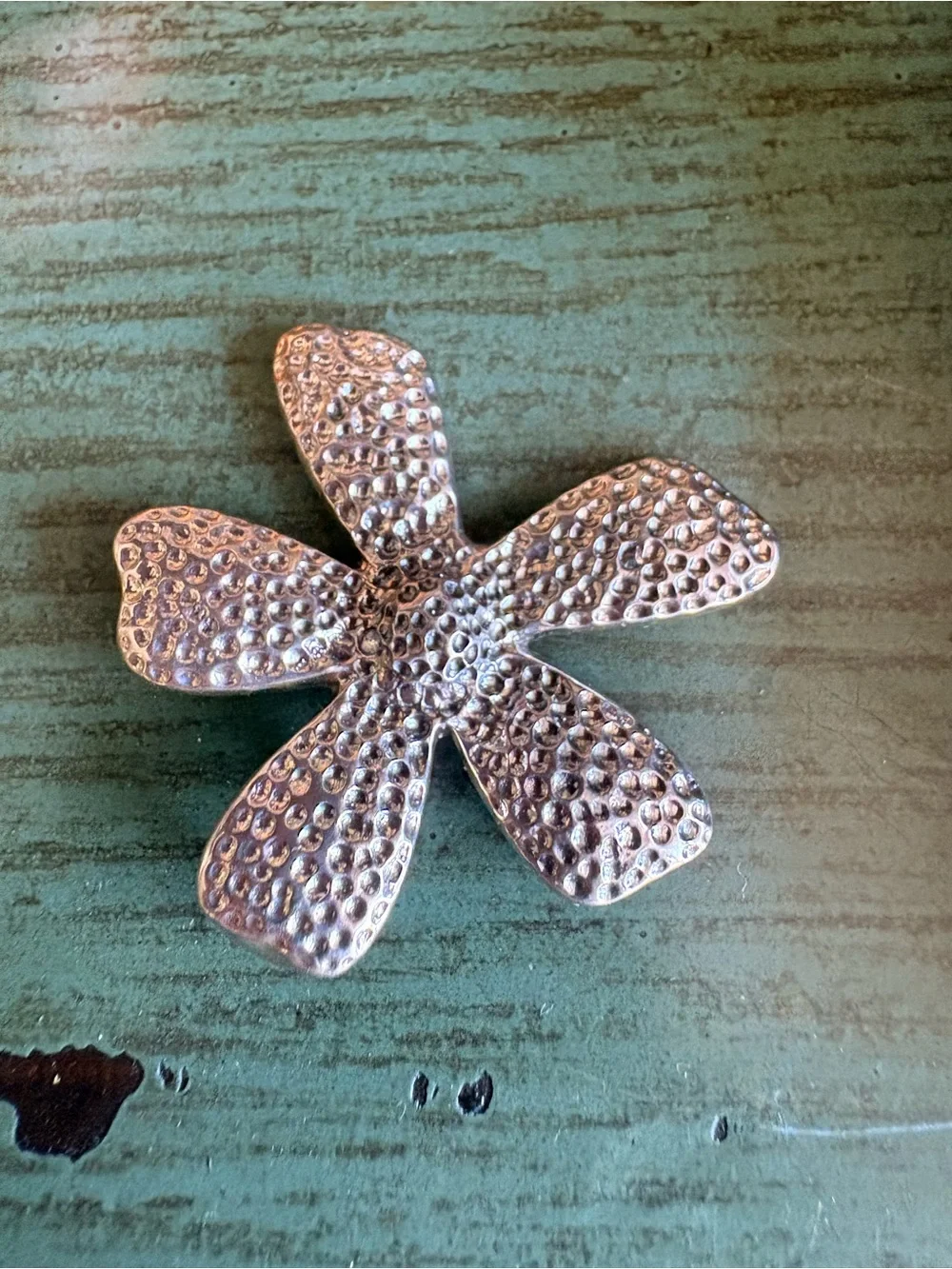 Retired Silpada S1101 Daisy Hammered Flower Pendant Sterling Silver 925 Signed